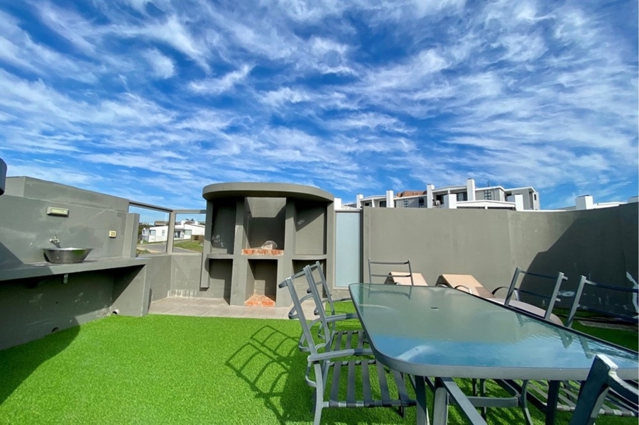 To Let 2 Bedroom Property for Rent in Island View Western Cape